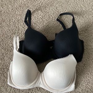 2 Body By Victoria’s Secret bras 32DDD